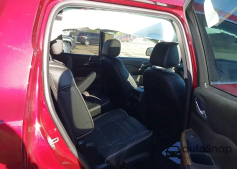 2017 GMC Acadia Denali z USA, uszkodzony, nr VIN 1GKKNXLS8HZ321442